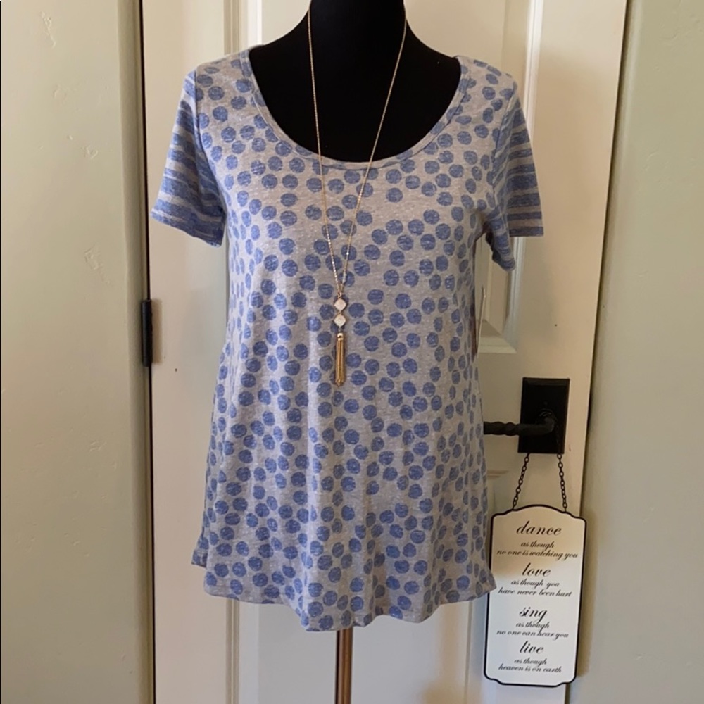 XS LuLaRoe Classic T